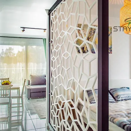 Forest Park Apartment *